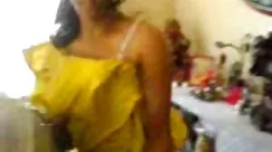 டைனி லீலா ஸ்டார் ஃபக் செய்ய விரும்புகிறார் மற்றும் சிறந்த மார்பகங்களைக் கொண்டுள்ளார்