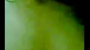 வித்தியாசமான ஸ்கான்க்ஸ் முகத்தில் தெளிக்கப்பட்டது