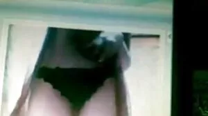டீன் லோலாவின் கழுதை இப்போது குத உடலுறவுக்கு தயாராக உள்ளது