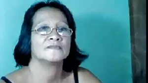 டீன் ஏஜ் புஸ்ஸி டிரிப்ஸ் ஜிஸ்