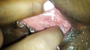 தங்கள் கண்களை மகிழ்விக்கும் மார்பளவு பொன்னிற லெஸ்பியன்கள்